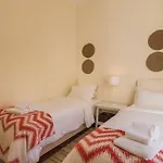 135 B - Alfama Renovated Charming Historic Flat Near Baixa Appartamento *