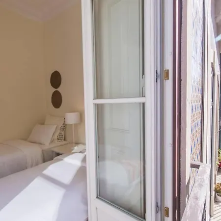 דירה 135 B - Alfama Renovated Charming Historic Flat Near Baixa
