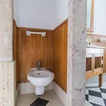135 B - Alfama Renovated Charming Historic Flat Near Baixa Appartement Lisboa