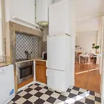 135 B - Alfama Renovated Charming Historic Flat Near Baixa *