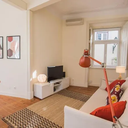 Alfama Renovated Charming Historic Flat Near Baixa *